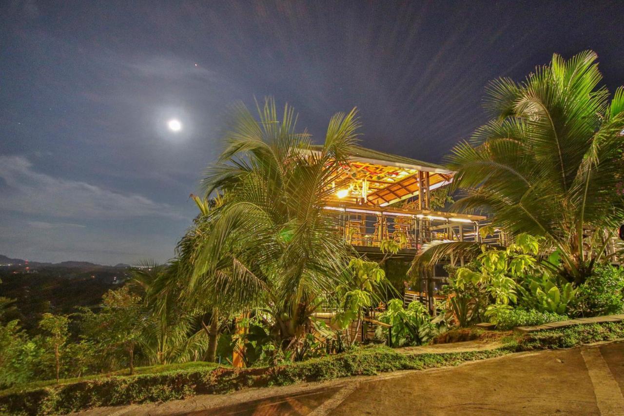 Nai Yang Beach Happy Mountain Airport Resort מראה חיצוני תמונה